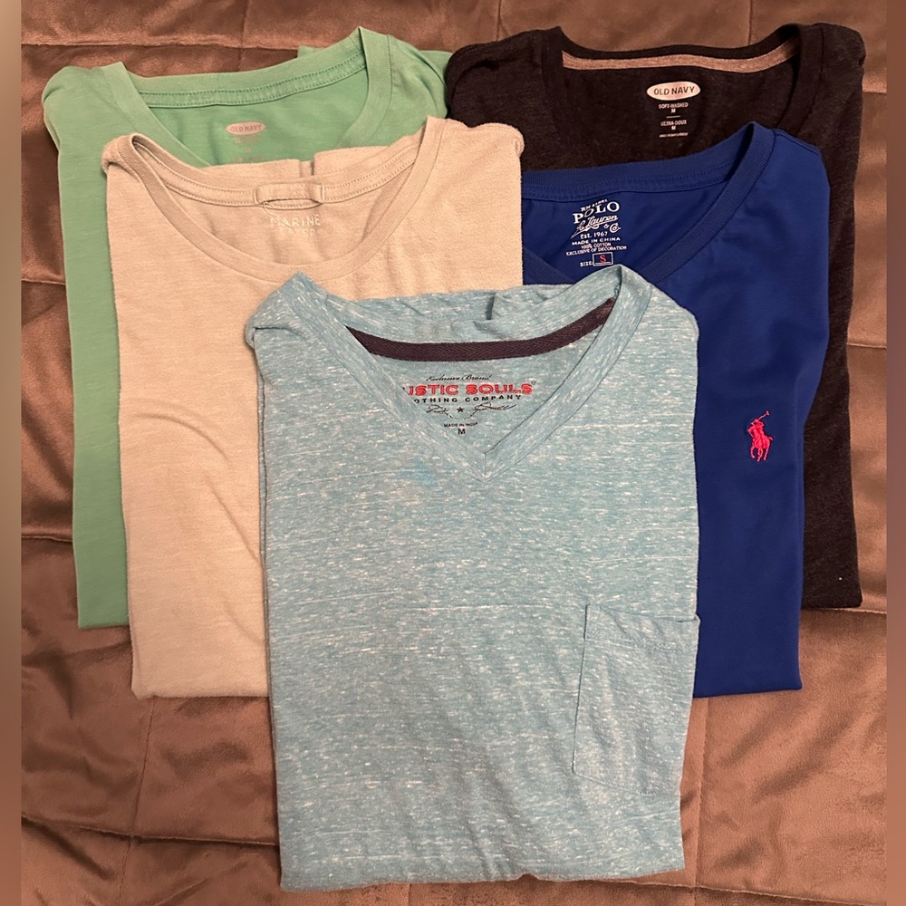 T-shirt size medium bundle (various brands)